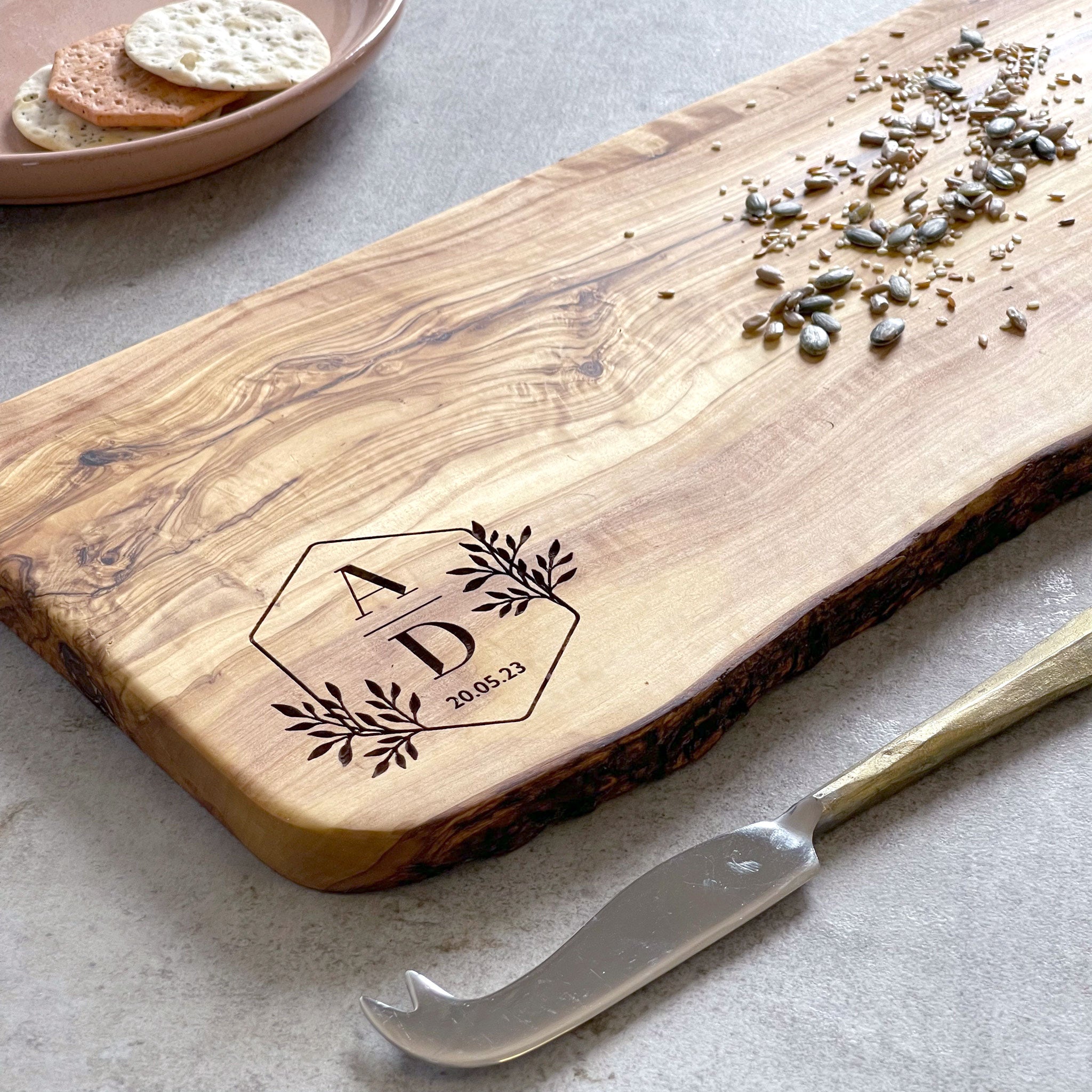 Personalized Olivewood Boards Crafted Designs for Every Occasion