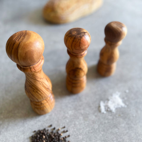 Olive Wood Traditional Style Pepper or Salt Mill and Grinder - 3 Sizes