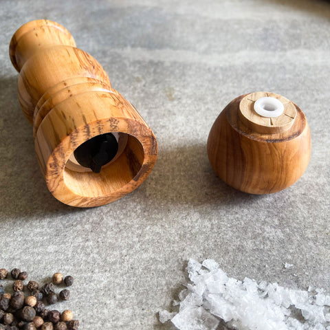 Olive Wood Traditional Style Pepper or Salt Mill and Grinder - 3 Sizes