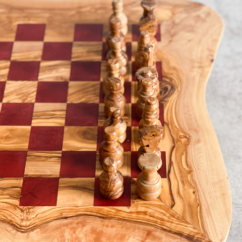 Rustic Olive Wood Chess Board with Chess Pieces