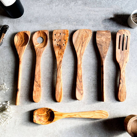 Traditional Olive Wood 7 Piece Kitchen Utensil Set